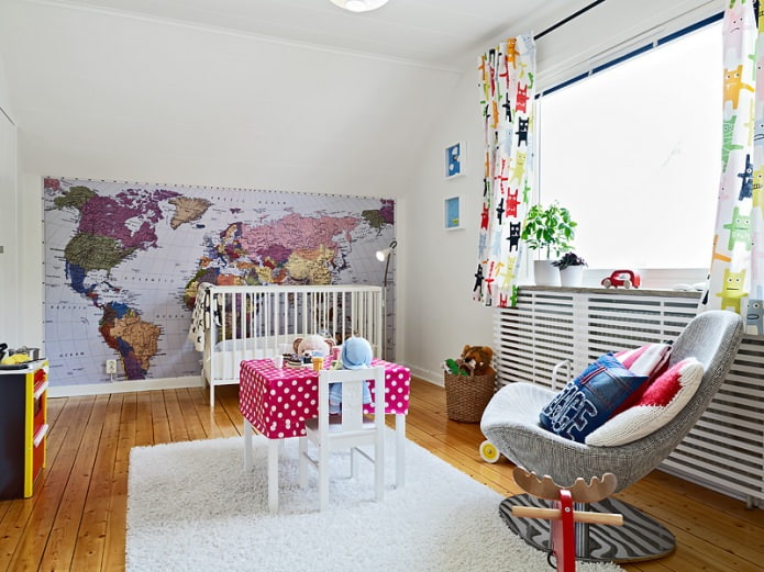 Mapa del mundo en la habitación infantil