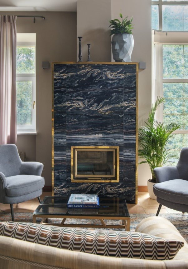 gres porcelánico en la decoración de chimeneas