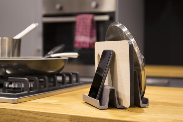 Soporte para tapa y teléfono