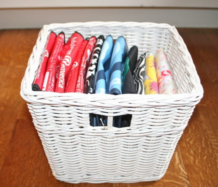 Bolsas en una cesta