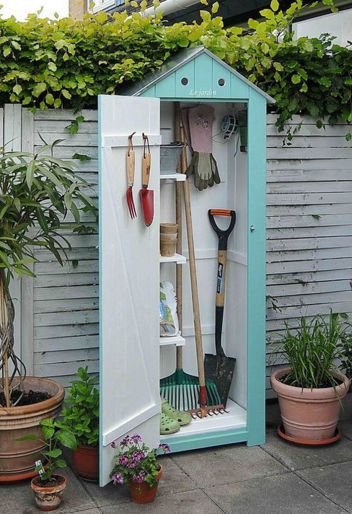 Cobertizo para herramientas de jardín