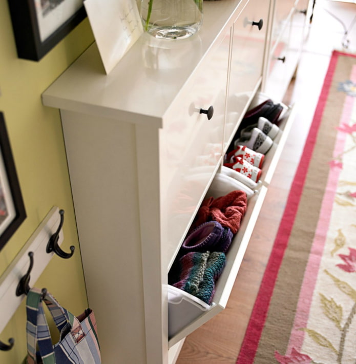 narrow shoe rack