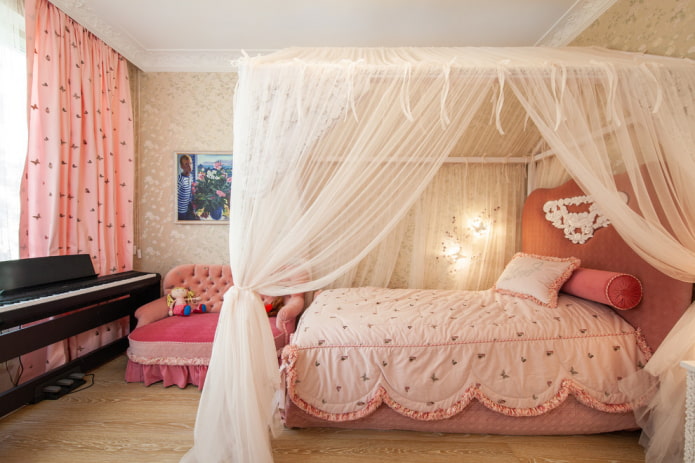 textiles en el interior del dormitorio de una adolescente