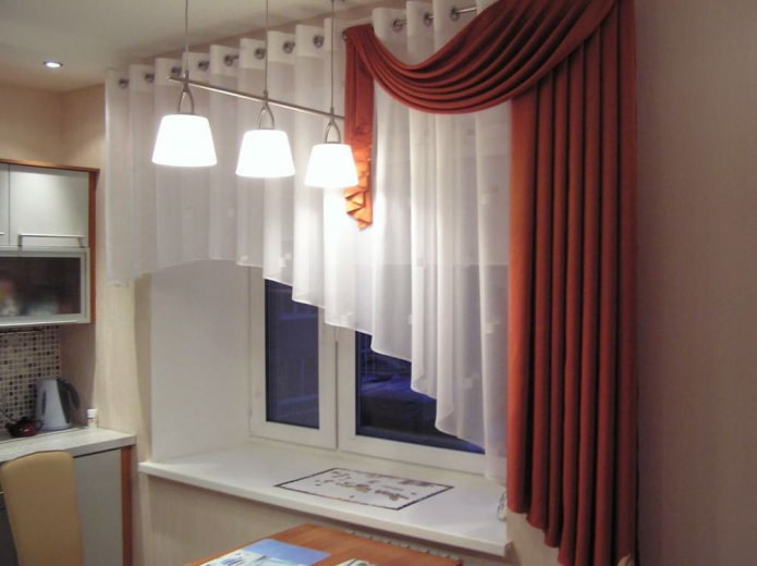 cortinas cortas de forma oblicua