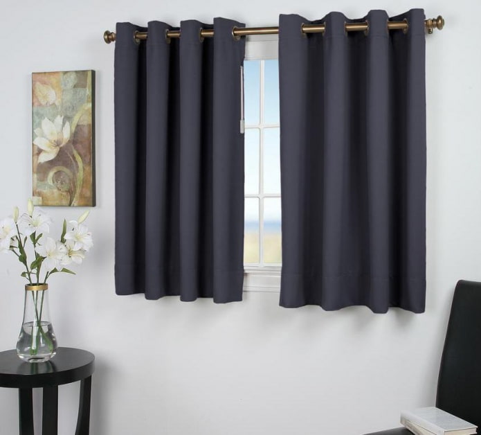 Cortinas cortas opacas