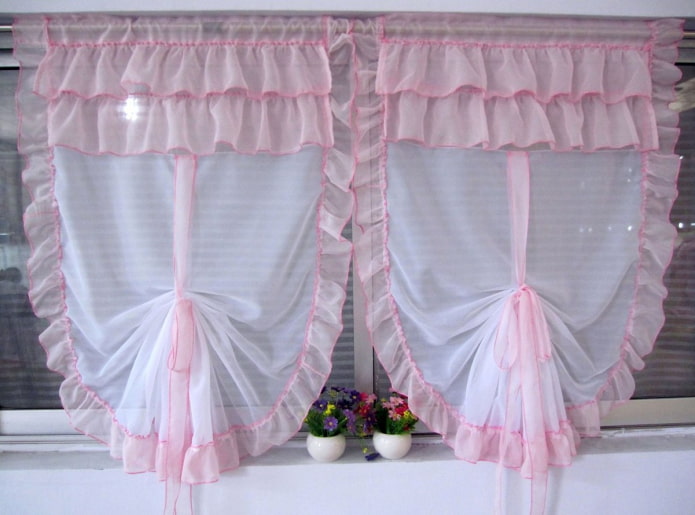 Cortinas cortas con volantes