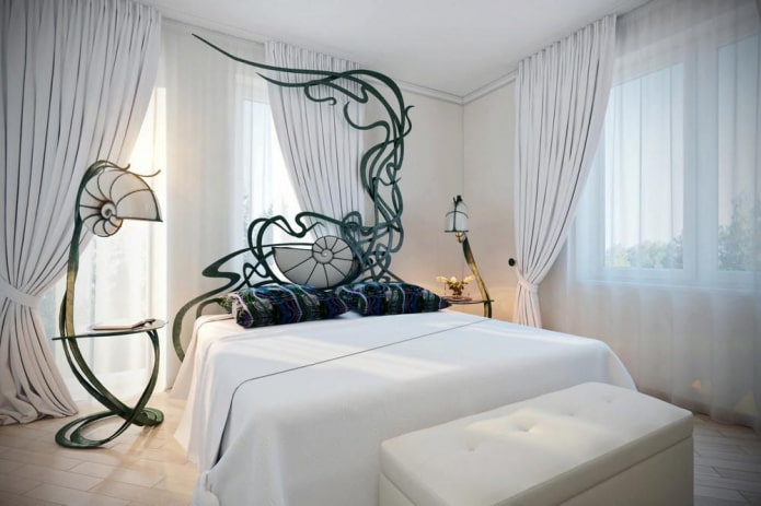 cama forjada en el dormitorio de estilo Art Nouveau
