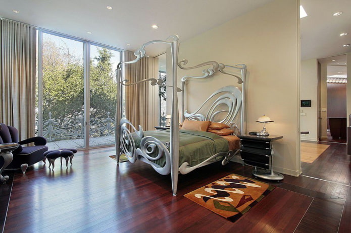 cama forjada en el dormitorio de estilo Art Nouveau