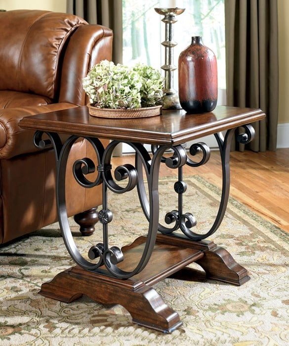 Mesa con tablero de madera