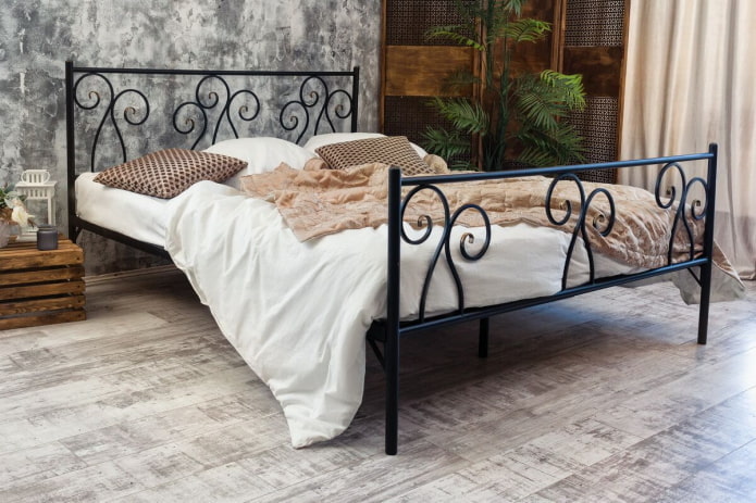 cama forjada negra