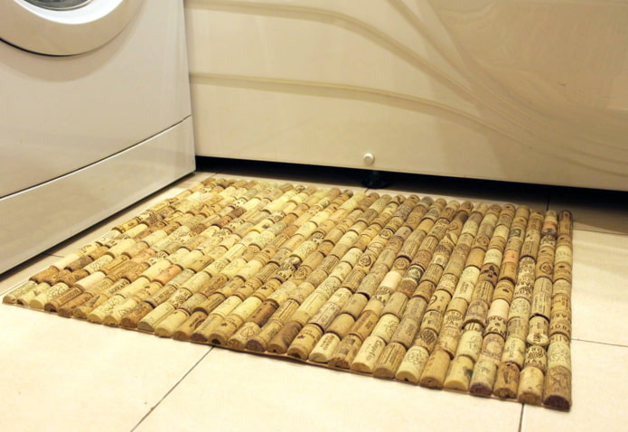 Alfombra confeccionada para el baño