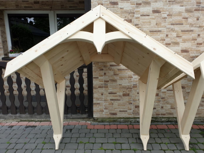 toldo de madera para la puerta