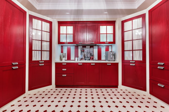 Decoración de cocina en tonos rojos