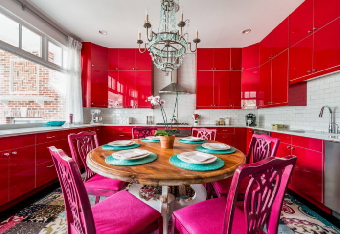decoración de cocina en tonos rojos
