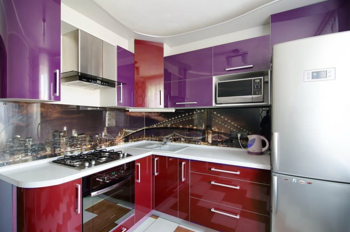 Juego de cocina rojo y morado