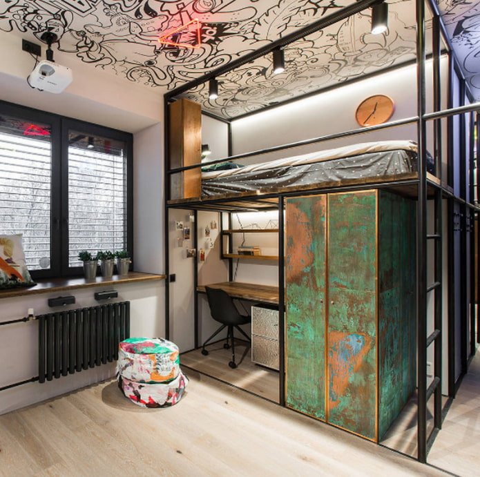 Cama en el segundo nivel de la habitación infantil