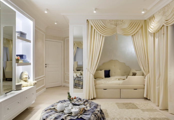 Nicho con cama decorado con cortinas en el interior