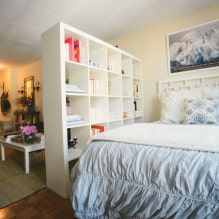 ¿Cómo colocar una cama en un apartamento de una habitación? -5