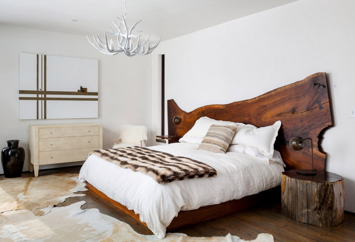 Cama de losas en el interior del dormitorio