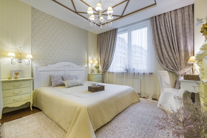 Cama en el interior de estilo provenzal