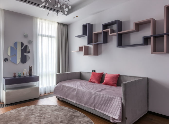 cama con tres cabeceros suaves en el interior