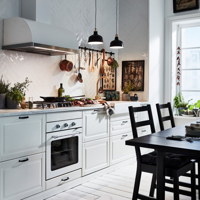 Cocina sin armarios superiores