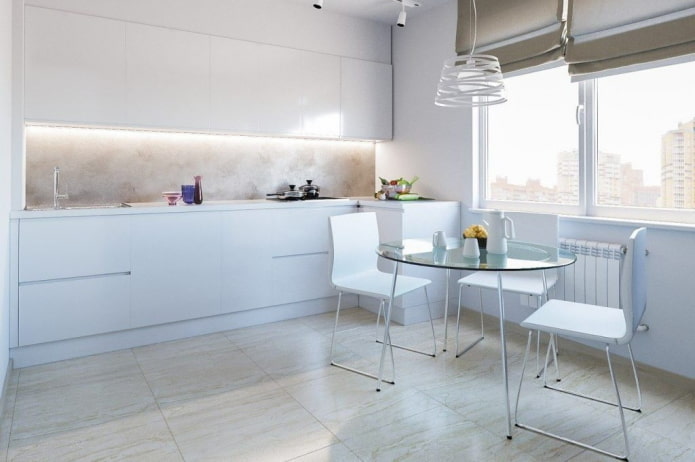 Fachadas brillantes, mesa de cristal