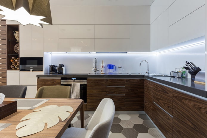 Iluminación en el interior de la cocina en estilo Art Nouveau