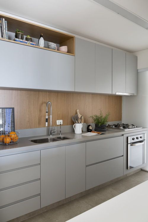 cocina gris con fachadas mate