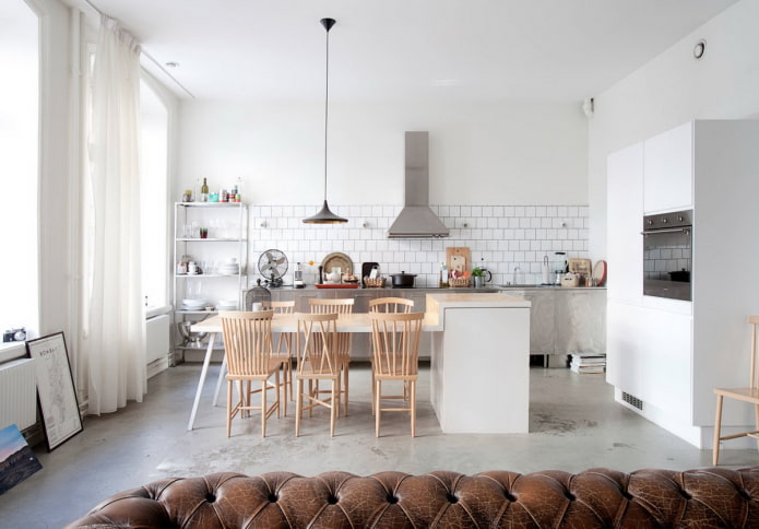 Cocina de un solo nivel en un estudio