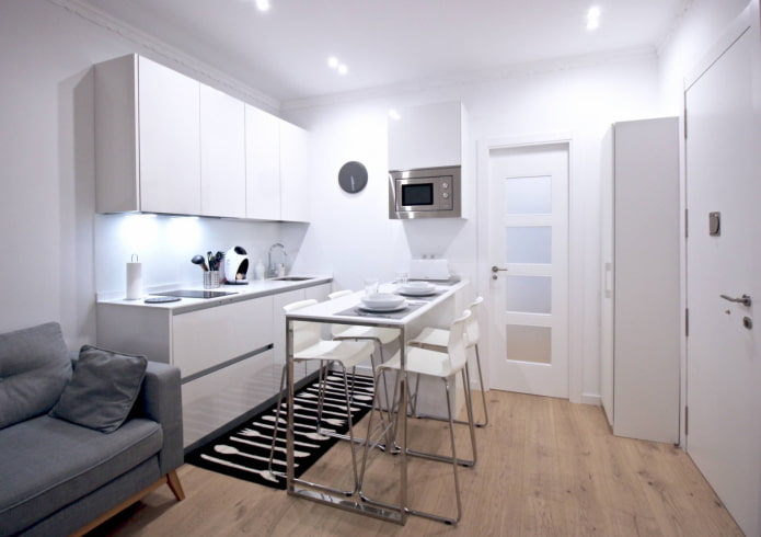 Cocina-salón blanca