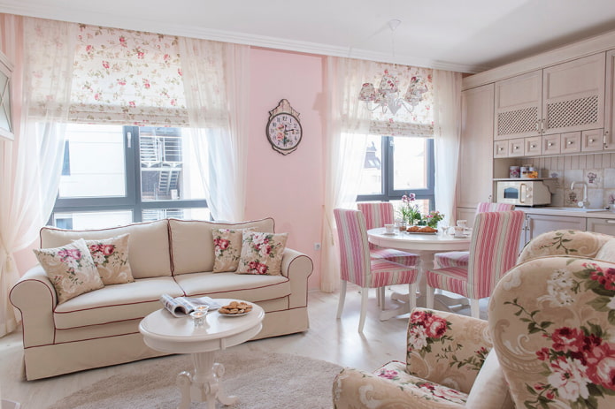 diseño de una pequeña cocina-salón de estilo provenzal
