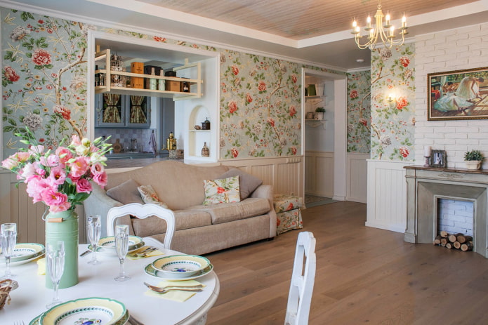 Interior de la cocina-salón en estilo provenzal