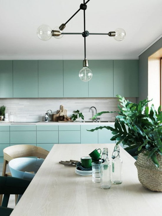 cocina minimalista de colores