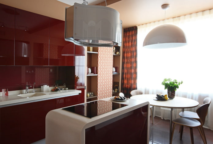 Isla en el interior de una cocina pequeña
