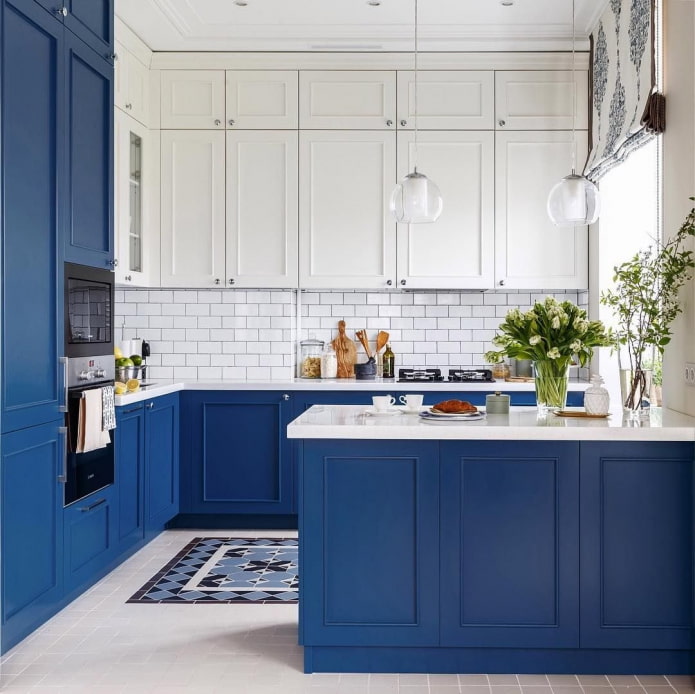 conjunto de cocina azul y blanco