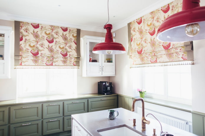 Decoración textil de la cocina al estilo británico