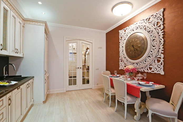 decoración en el interior de una cocina clásica