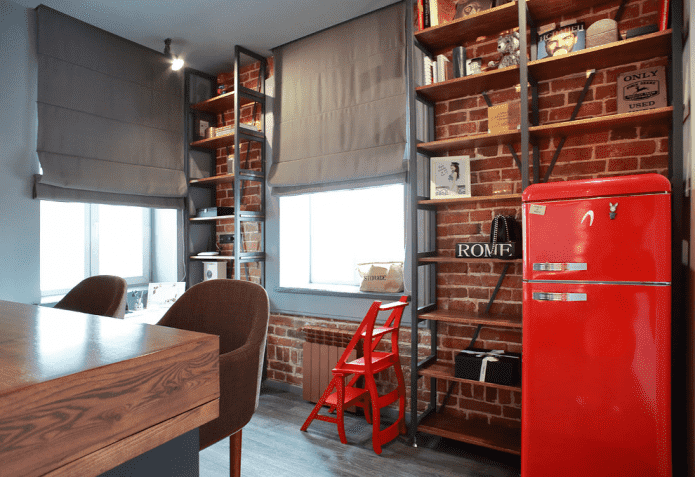 Elegante refrigerador rojo