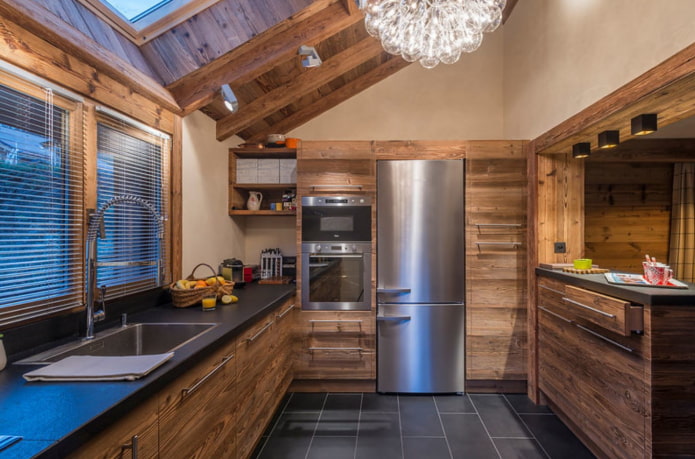 Cocina de madera en forma de U