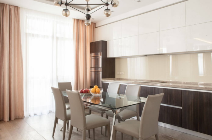 Cortinas para una cocina espaciosa