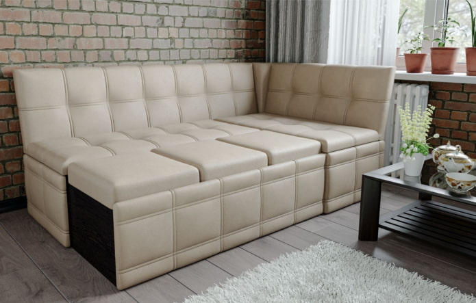 rincón de muebles con cama en la cocina