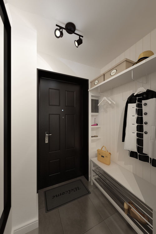 Pasillo en el diseño de un apartamento tipo estudio de 33 m².