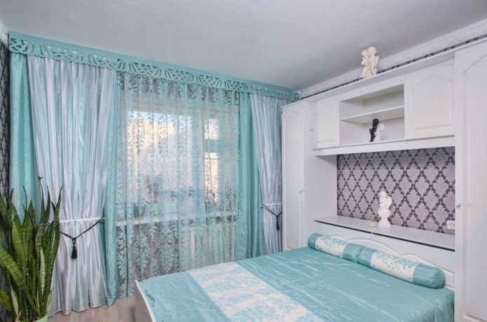 lambrequín calado en el dormitorio
