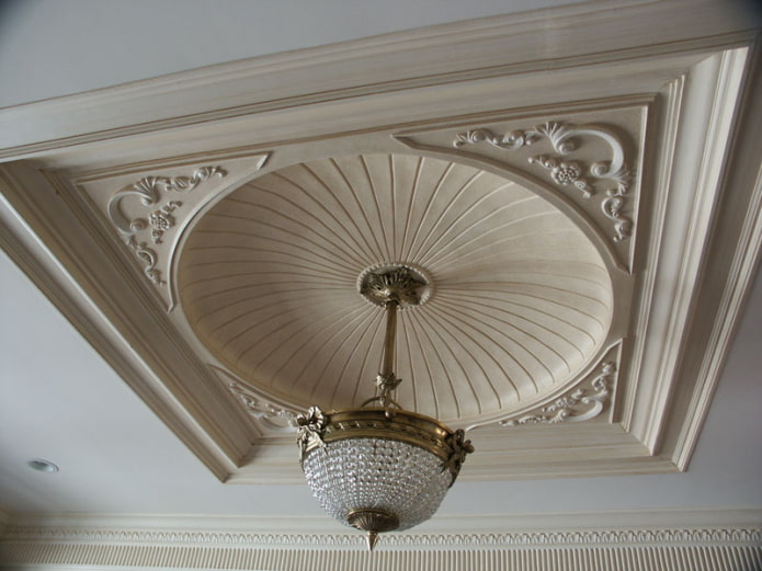 Cúpula de estuco en el techo