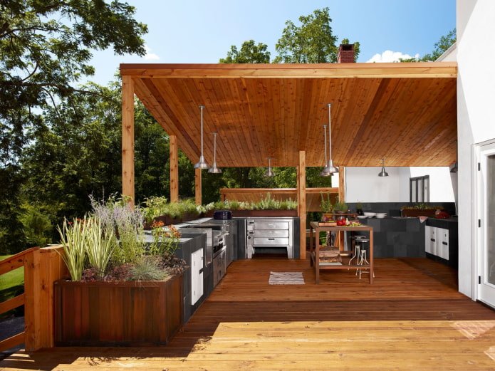 cocina de verano de madera