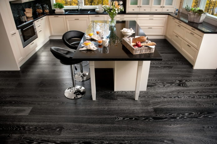 linóleo negro con imitación laminado en el interior