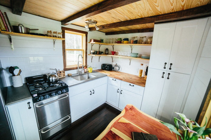 Cocina rústica blanca