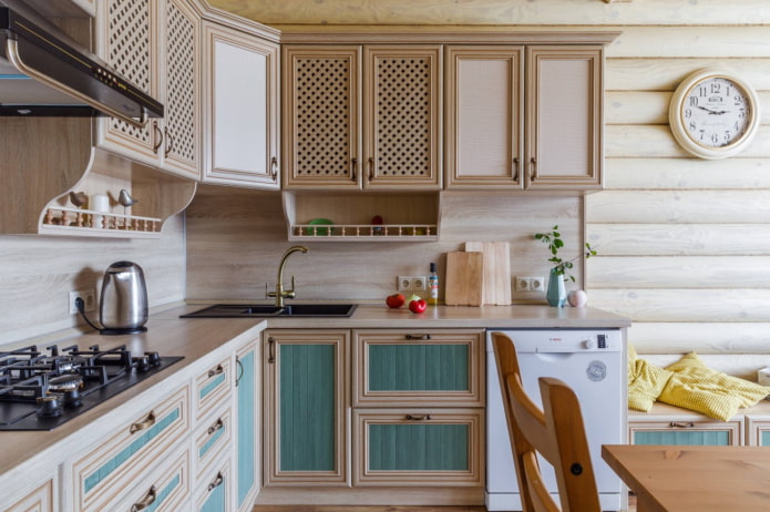 delantal bajo la encimera de la cocina