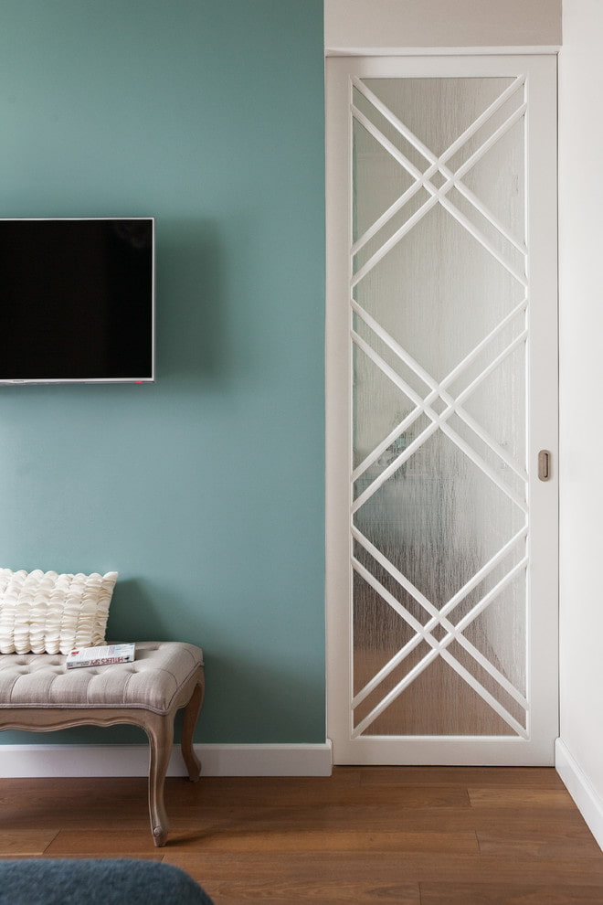 Puertas con vidrio esmerilado en el interior